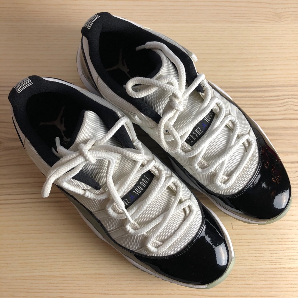Jordan Retro 11’s Concord Low Top Men’s 11.5